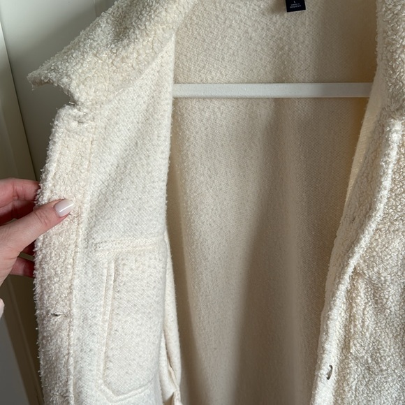 Universal Thread Fuzzy Button Up Jacket - Picture 4 of 7